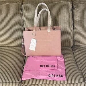 NWT Beis The Work Tote 🩷